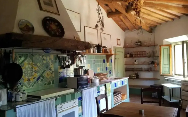 Captivating 3-bedroom Apartment in Certaldo