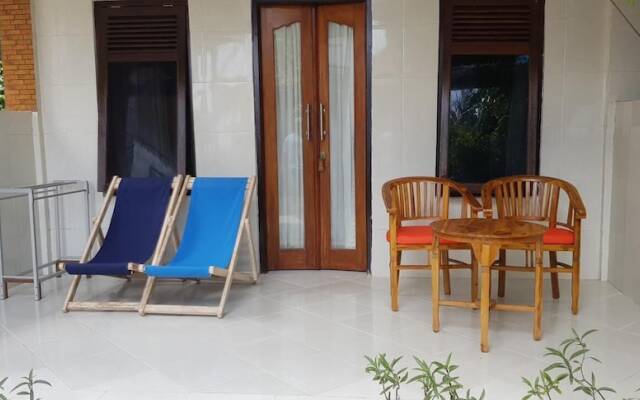 Segara Beach Inn