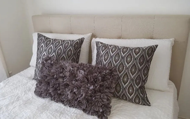 Chic Retro Venice Beach 2 Bedrooms 1 Bathroom Apts