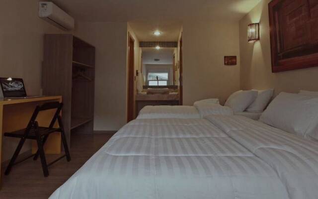 Porto Charitas Sailing Guest House