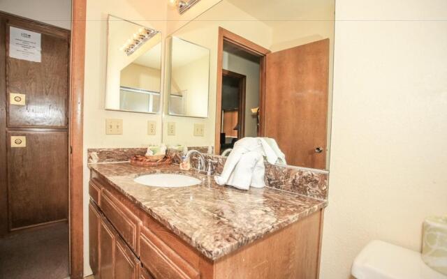 Summit X-ross Roads Condo