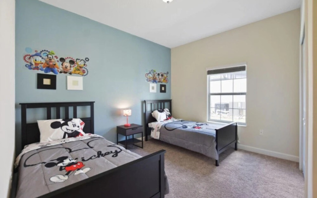 5BR ChampionsGate Town Home