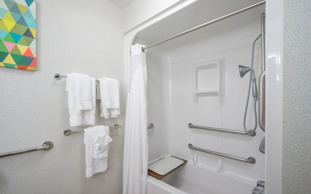 Holiday Inn Express & Suites Quakertown - Allentown Area by IHG