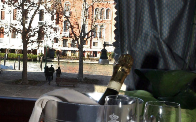 Ai Due Fanali (Adults Only)