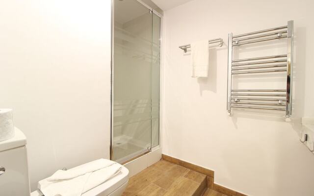 Luminous Apartment in Chueca Allôhousing