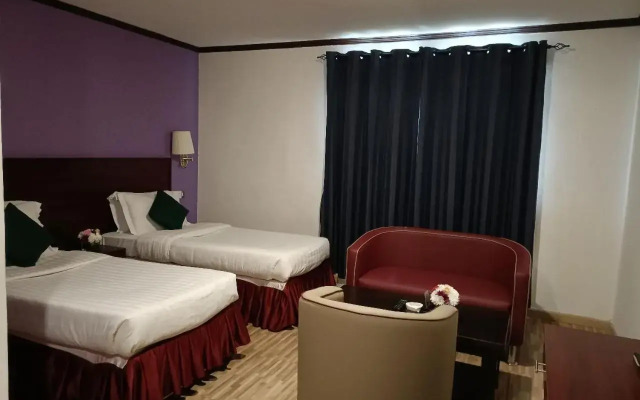 Manhattan Avenue Hotel