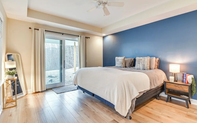 Mountain Views & Fire Pit: Sandgate Getaway