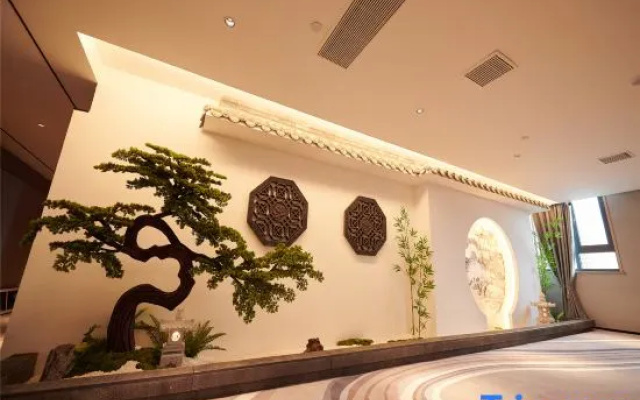 Starway Hotel (Wen County Chuncheng Guomao Plaza)