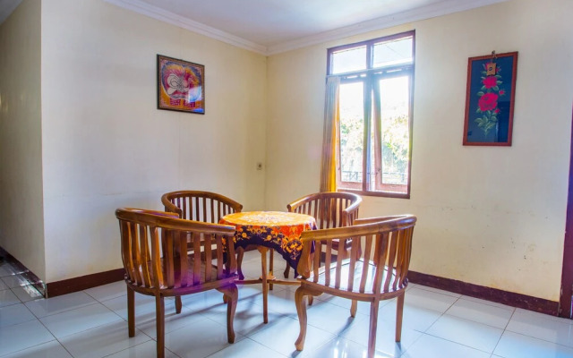 SPOT ON 2719 Homestay Rizqi Syariah - Hostel