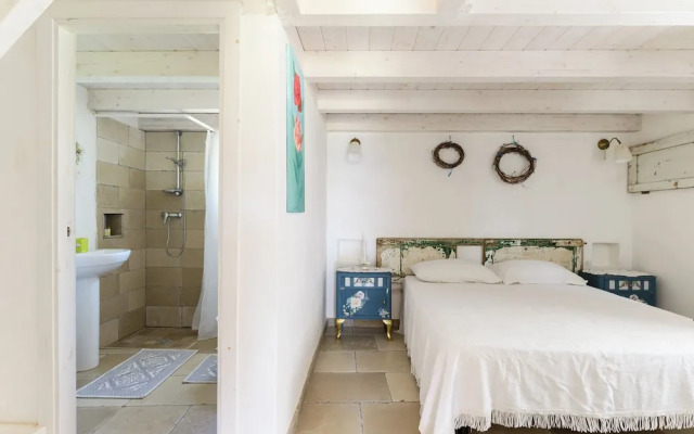 Trullo Mandorlo by Wonderful Italy