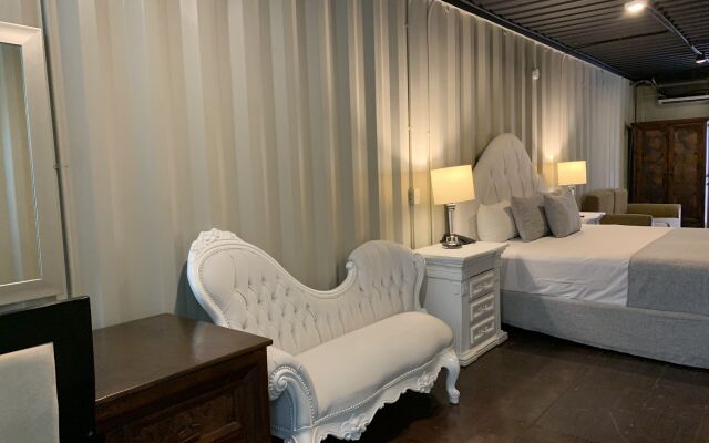 Container Inn Hotel Aeropuerto