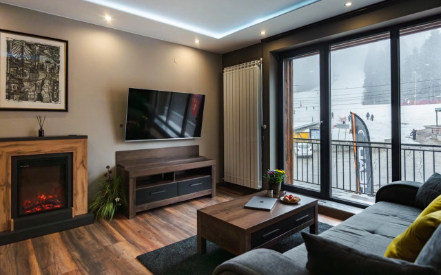 The White Horse Apartment 1