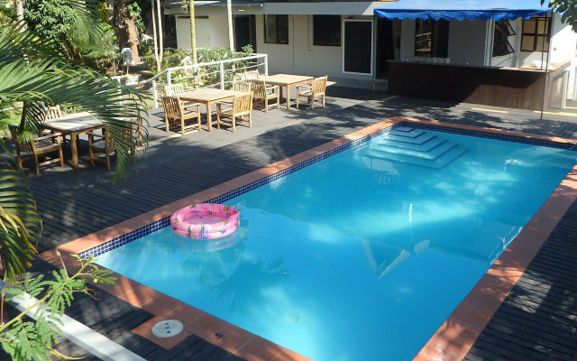 Bluewater Lodge - Hostel