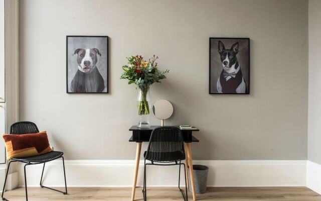 Ainslie Place Luxury Apt In Heart Of The City