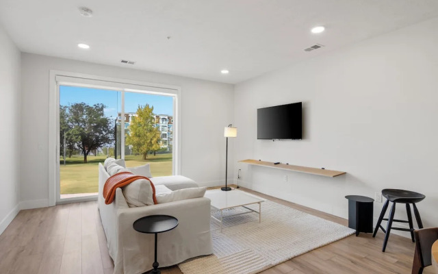 The Loop Downtown By Kasa