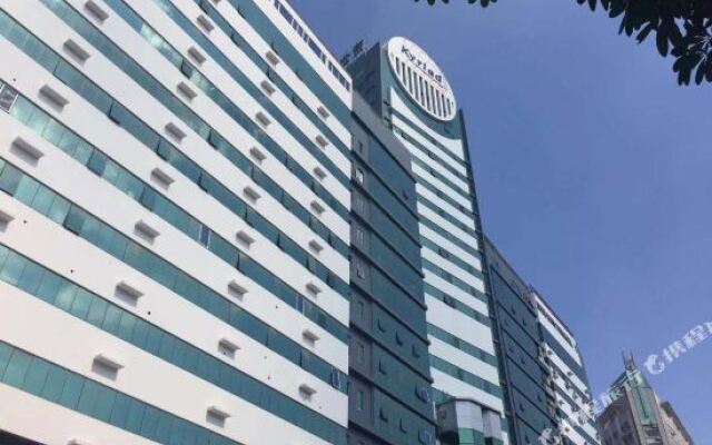 World Trade Hotel