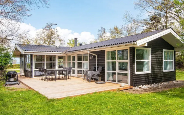 8 Person Holiday Home in Knebel-by Traum