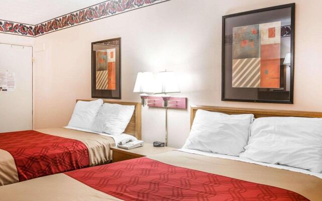 Econo Lodge McDonough South