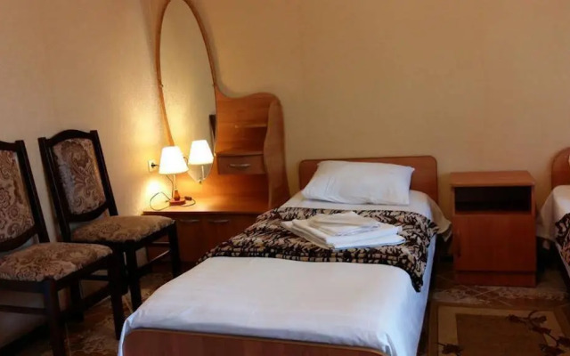 Alina Guest House