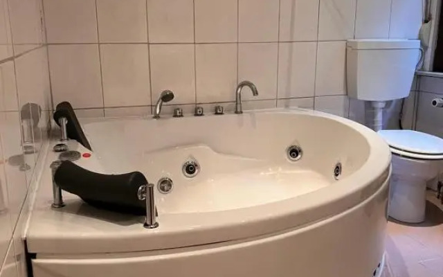 Beautiful 8 Bed Apartment in Hallenberg