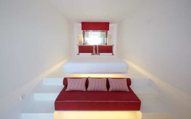 Adore Santorini