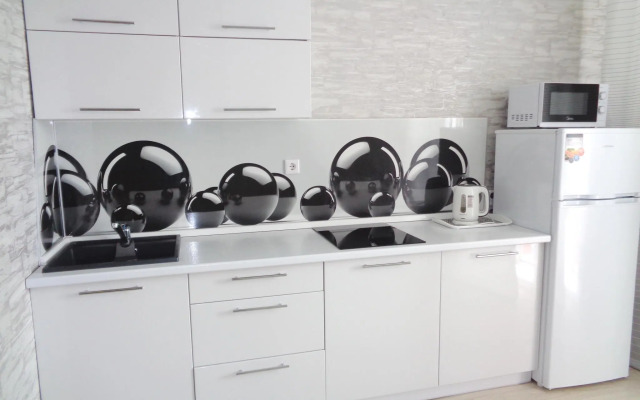 Апартаменты на улице Авиаторов 42