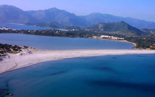 Sardinian-style Apartment Near Beach