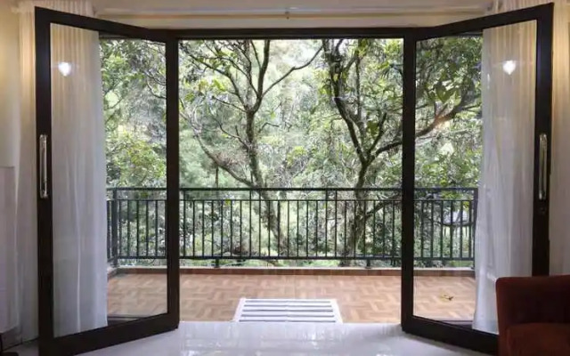 Villa Heliconia 6BR Rumah Gadog