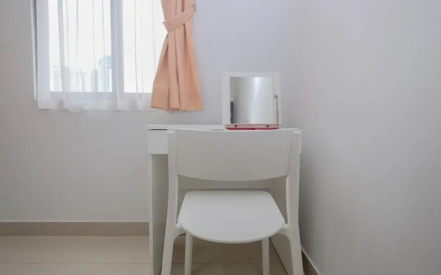 Spacious And Nice 2Br Apartment At Royal Olive Residence