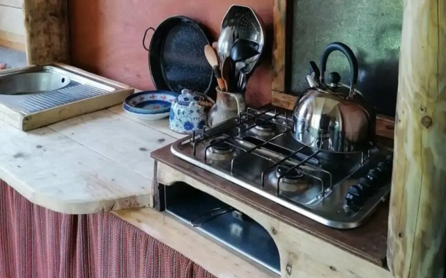 Totnes - Cabin - Sleeps 4 - Garden - Parking