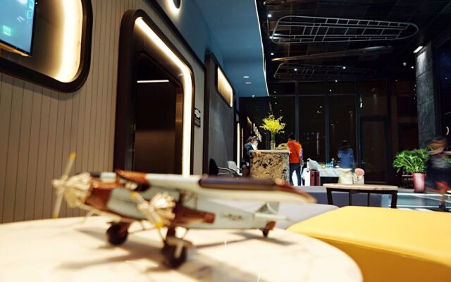 Explore Hotel