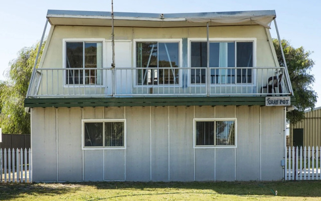 The Cray Pot - Centre of it all