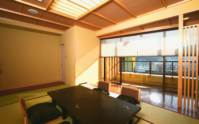 Tsukino Sumika Atami Juraku Hotel