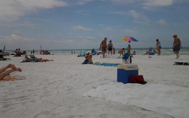 2BR/1BA Vacation Rental - Sienna Park