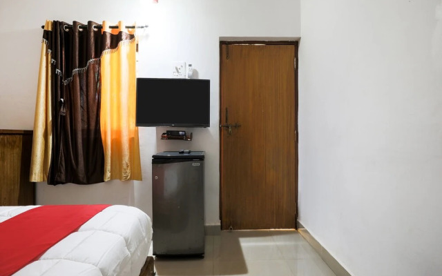 OYO 38418 Rosy Guest House