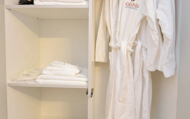 Twin II Apartment - One Bedroom - Cismigiu Gardens