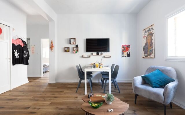 Artistic Downtown Vibe Apt in Florentin