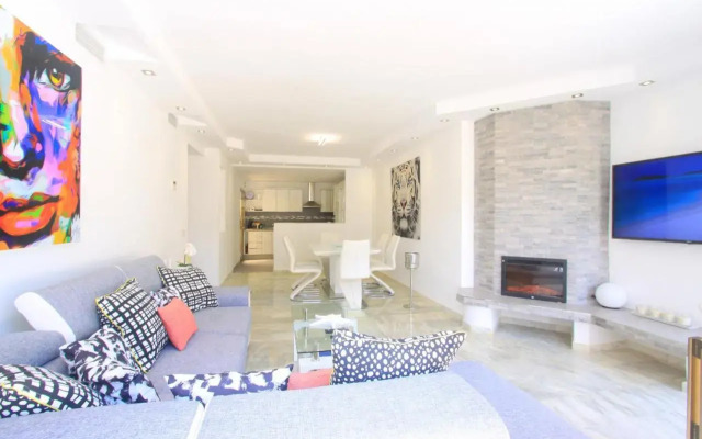 Modern Beach Penthouse