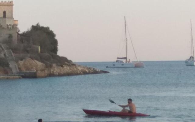 Akti Miaouli Holiday Home