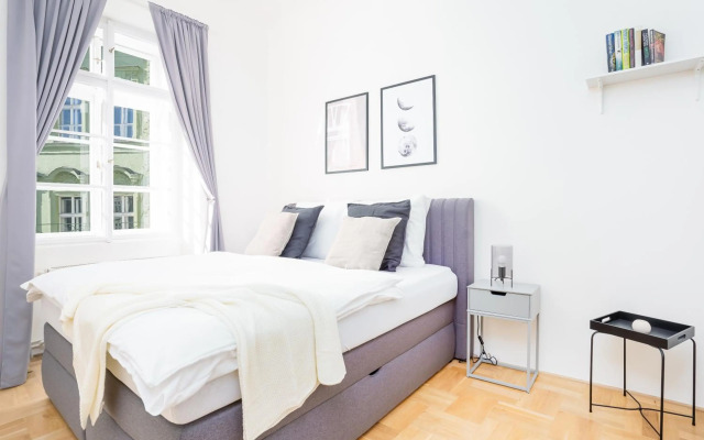 Bright Apartment in Old Town by Prague Days