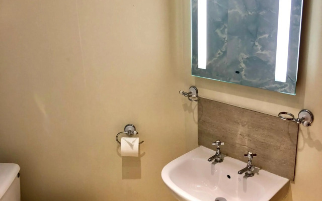 Best Western Compass Inn