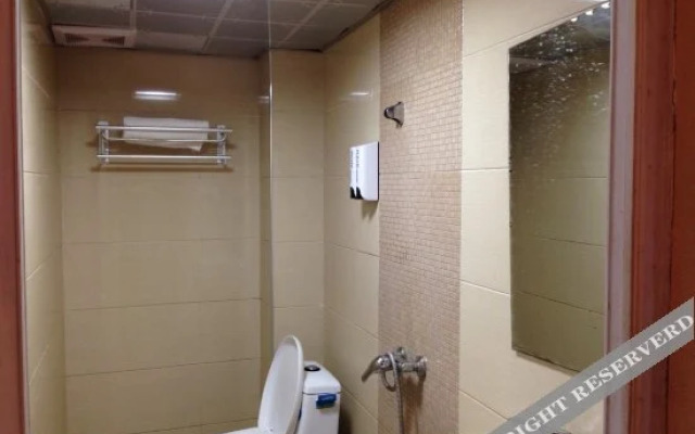 Jingzhou Yanyangtian Guest House
