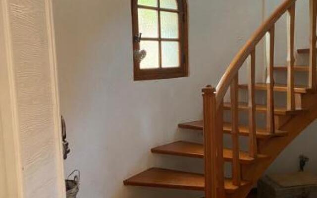 CHEZ ZIZOU - F2 CAP Dâ€™ANTIBES VERSANT OUEST