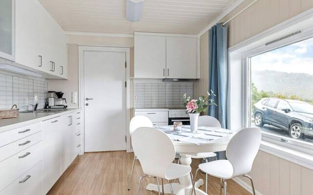 10 Person Holiday Home in Kalvag-by Traum