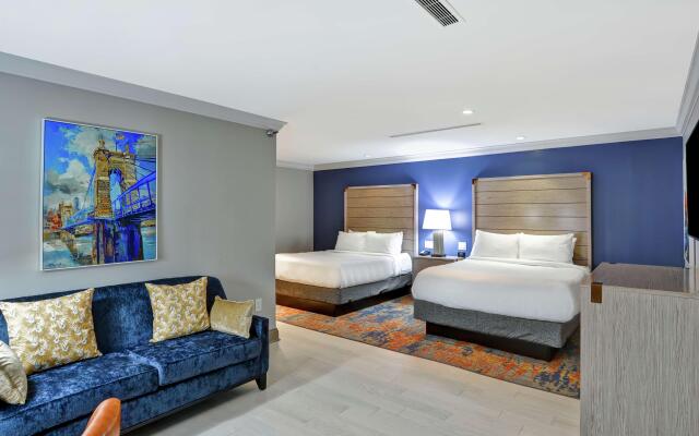 The Cincinnatian Hotel Curio Collection by Hilton