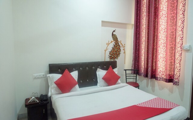 Oyo 11743 Hotel Shree Krishna