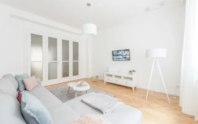 Venus Apartments - Paulay Ede Street