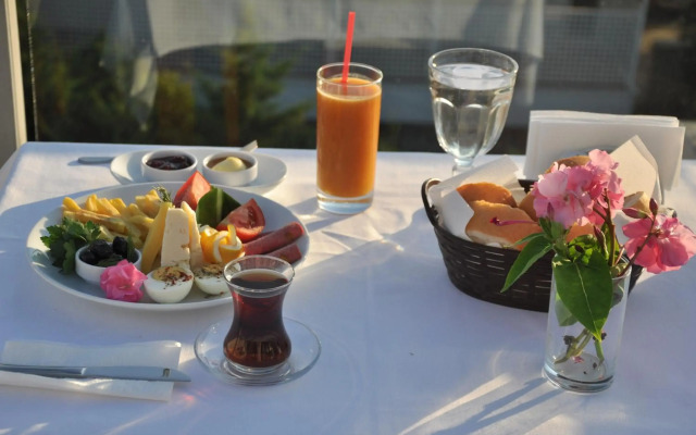 Island Hotel