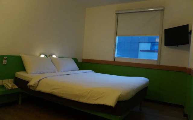 ibis budget Jakarta Airport