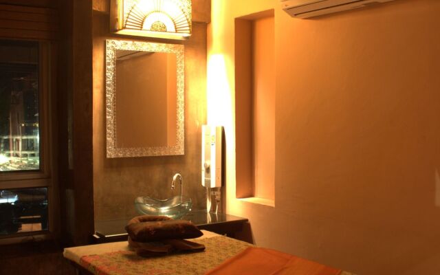 Baan Bandalay Hotel